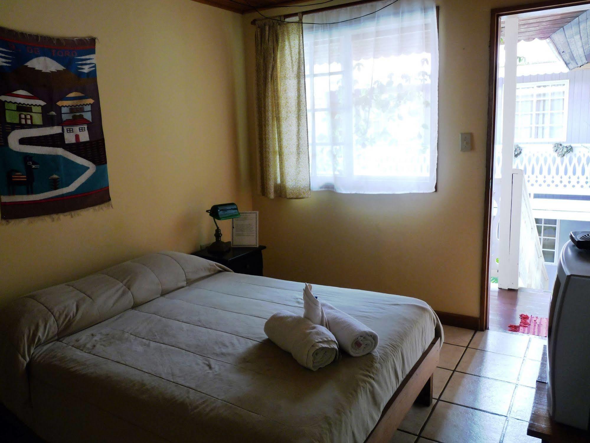 Hotel Posada Isla Chica Bocas del Toro Ngoại thất bức ảnh