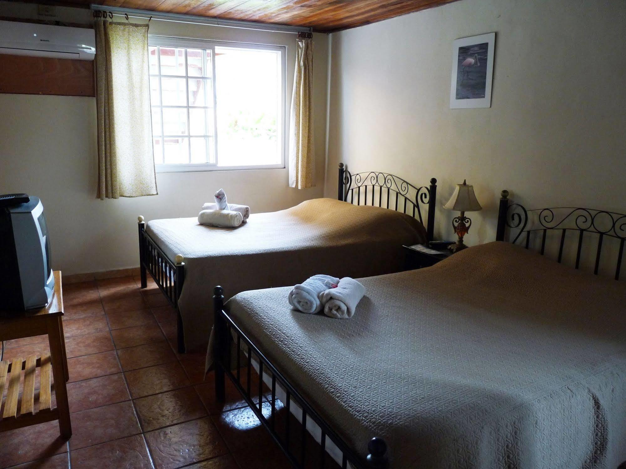 Hotel Posada Isla Chica Bocas del Toro Ngoại thất bức ảnh