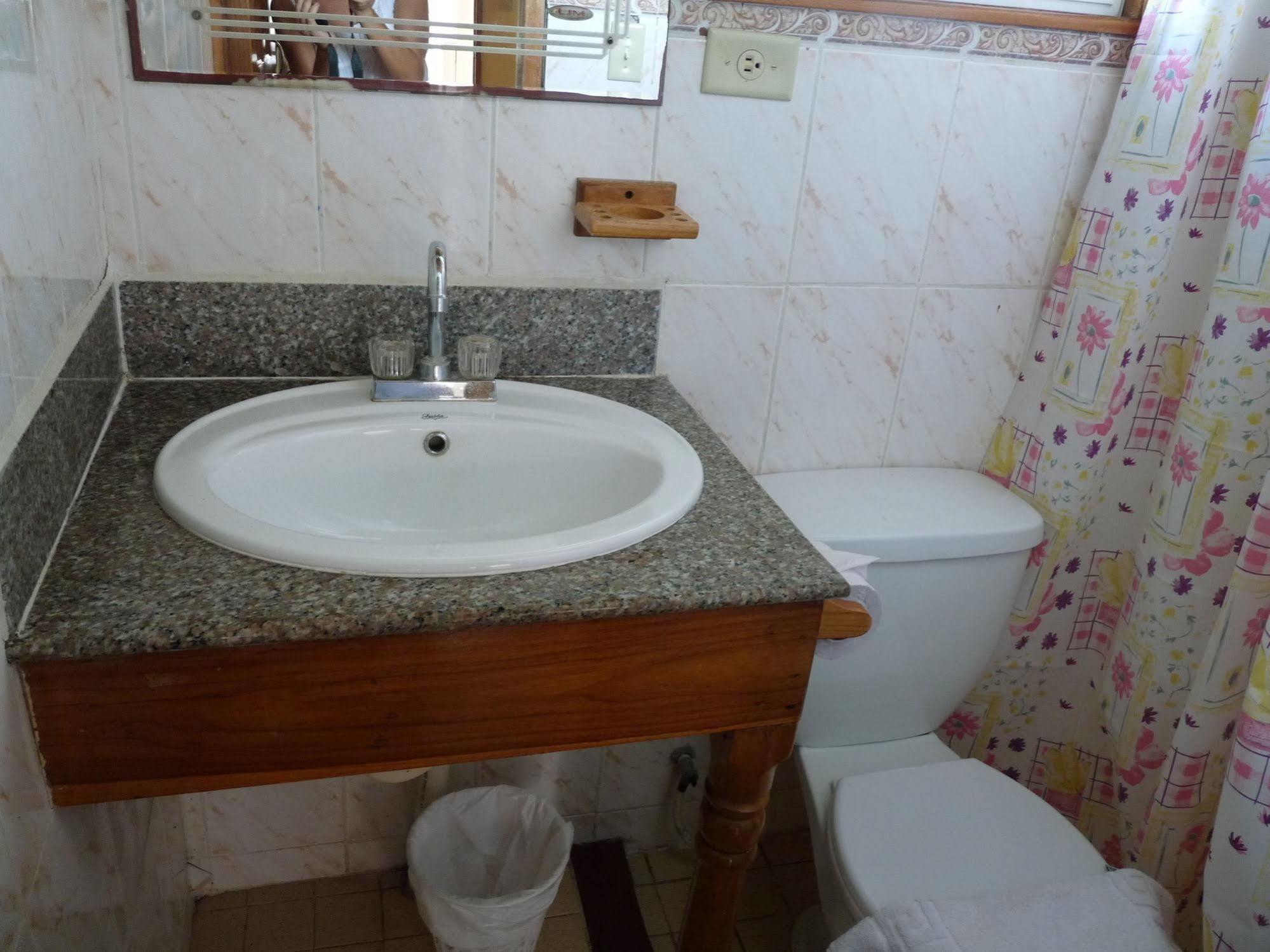 Hotel Posada Isla Chica Bocas del Toro Ngoại thất bức ảnh
